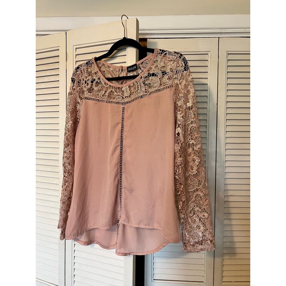 ALLOY APPAREL WOMEN'S TOP SIZE LARGE- COLOR BLUSH